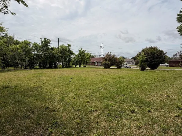 2151 Saint Anthony St, Beaumont, TX 77701