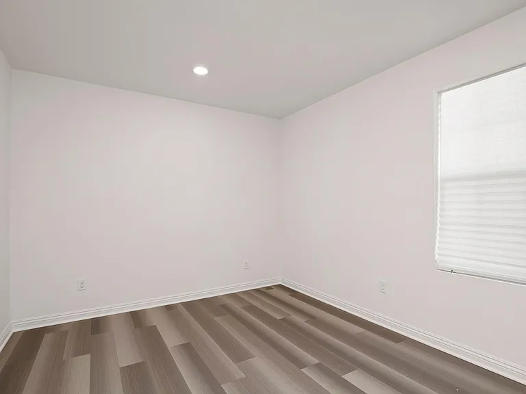 2522 Blackbird Gln — Photo 32