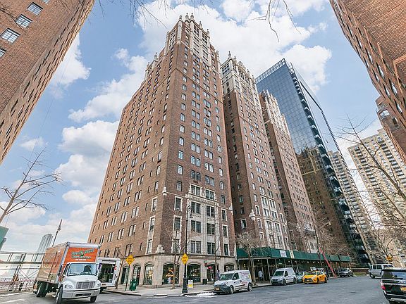 3rd image of 5 Tudor City Pl APT 907