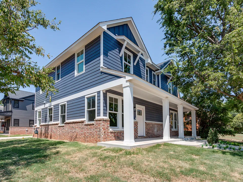 2603 N Dewey Ave #2