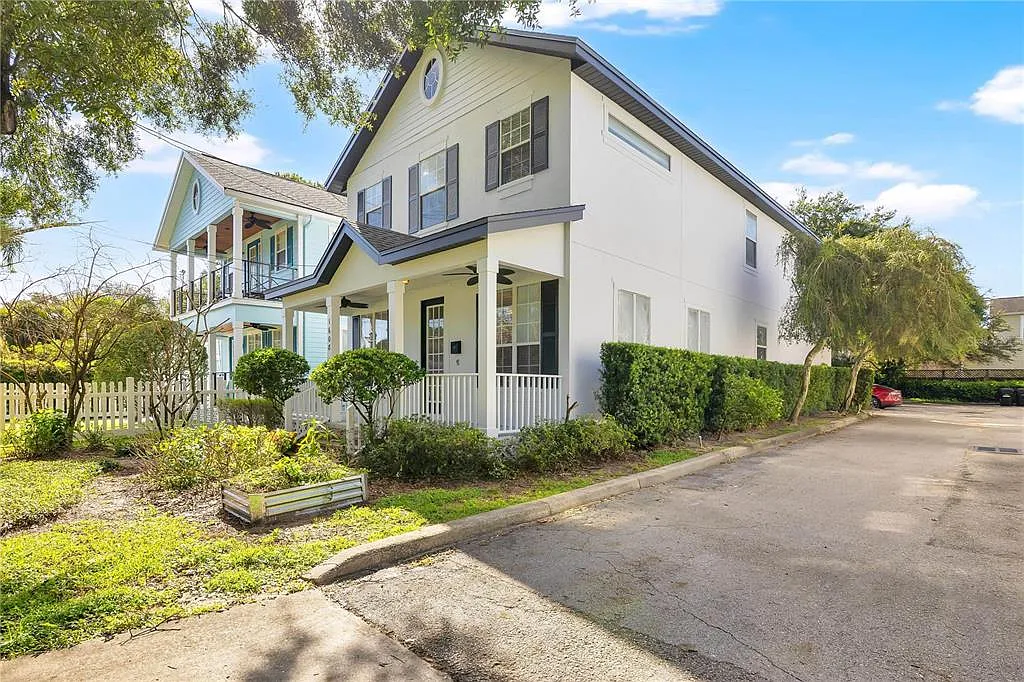 3 bed, 2.5 bath, 1964 sqft, $3,500 — Photo 2