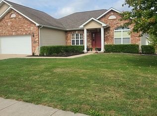 1 Hook Pond Way, Troy, IL 62294