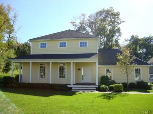 115 Periwinkle Dr, Middlebury, CT 06762