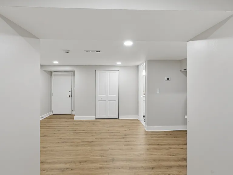 2388 Champlain St NW #3 — Photo 15