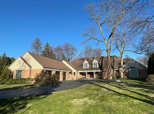 2832 Romona Ct, Wilmette, IL 60091