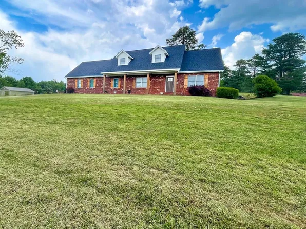 304 Howland Dr, Dexter, MO 63841