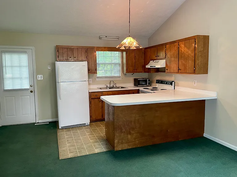 126 Water Gate Dr — Photo 3