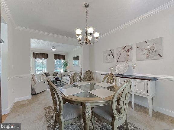 5th image of 46180 Edgewood Ln