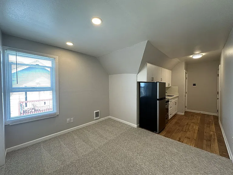 2317 Grand- 5 Unit — Photo 35