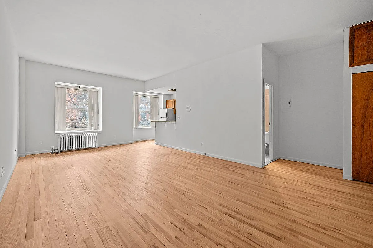191 Clinton St APT 2B photo 1