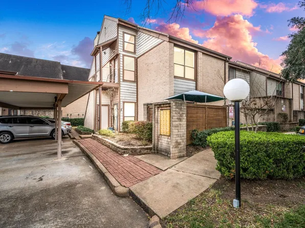 8359 Sands Point Dr #218, Houston, TX 77036