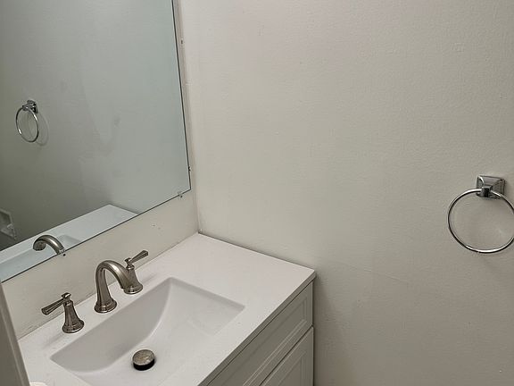 1/2 bathroom