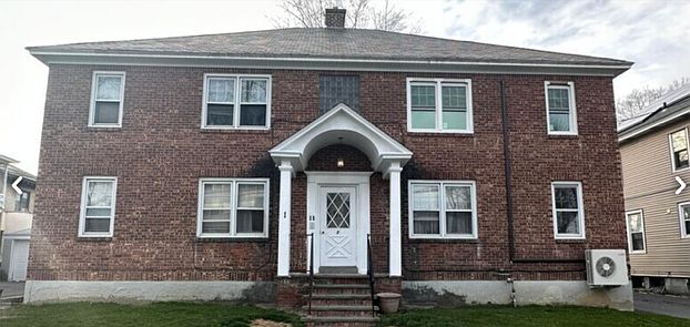 1st image of 1 Oakwood St APT 1