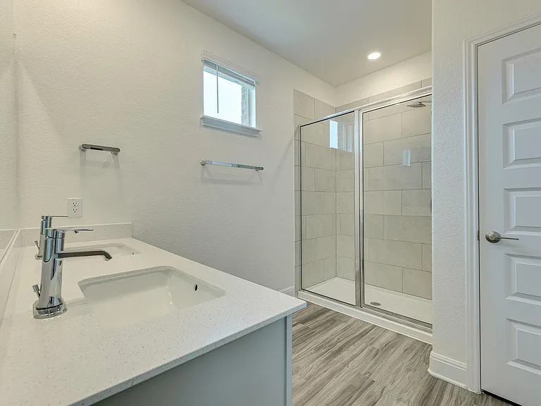 17813 Bassano Ave — Photo 12