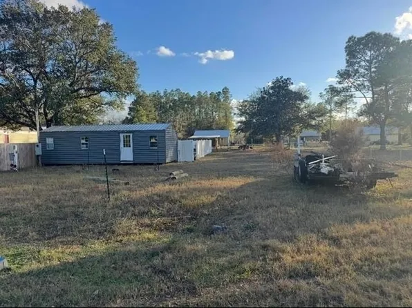 10627 NW Azalea St, Bristol, FL 32321