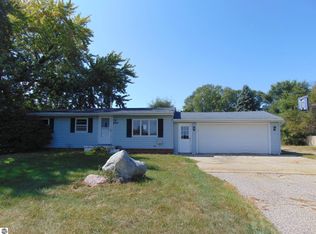 4052 S Shepherd Rd, Mount Pleasant, MI 48858