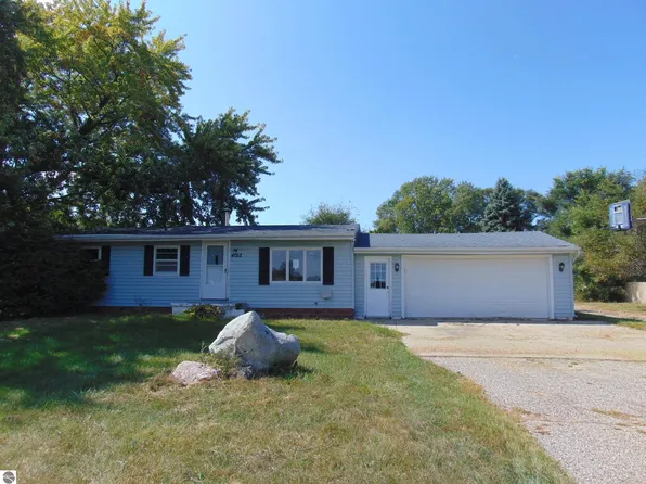 4052 S Shepherd Rd, Mount Pleasant, MI 48858