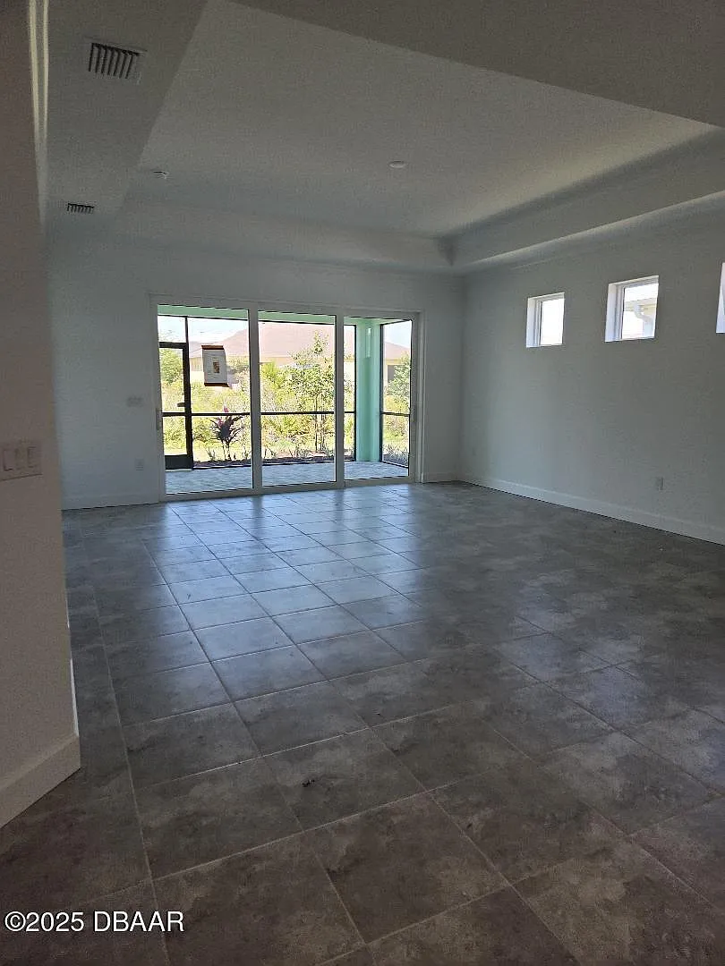 2 bed, 2.5 bath, 1748 sqft, $3,300 — Photo 2
