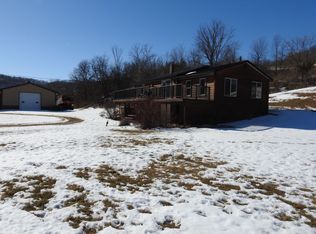 38324 Graham Rd, Guttenberg, IA 52052