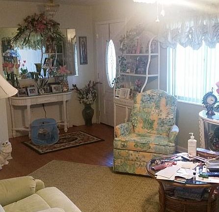 4th image of 210 McKay Dr