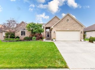48654 Arnold Dr, Macomb, MI 48044
