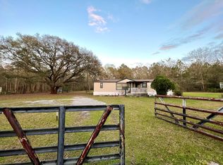 312 Strickland Rd, Walthourville, GA 31333