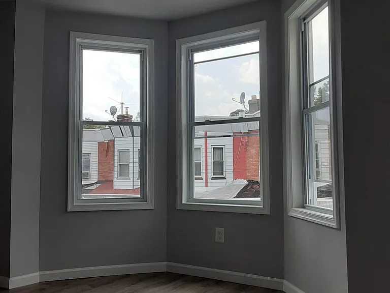 574 E Herman St — Photo 26
