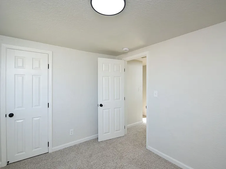 521 Imperial Ave #B — Photo 10