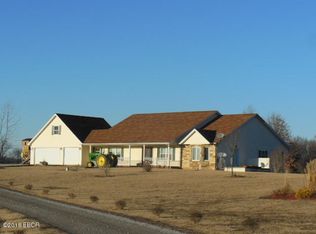 924 County Road 1250 N, Cisne, IL 62823