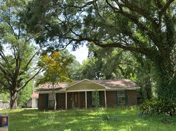 7030 Laverne Dr S, Mobile, AL 36618