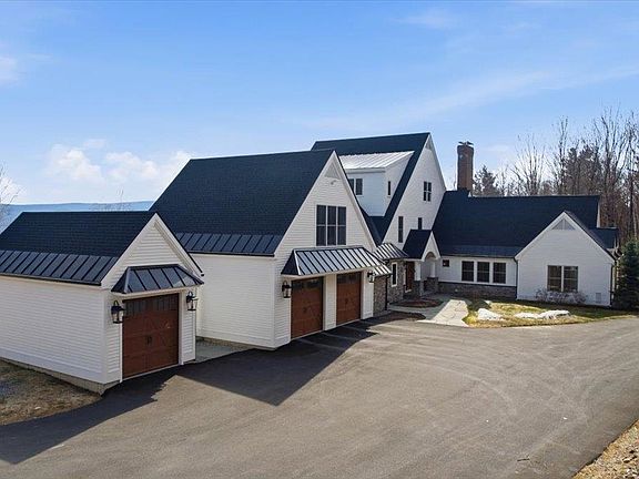 4th image of 220 Camptown Road