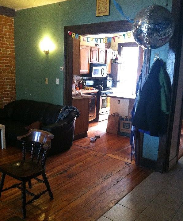 2nd image of 3 Islington Ter #3