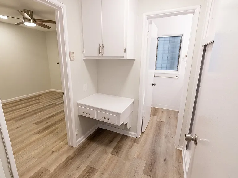 7044 Lanewood Ave — Photo 37