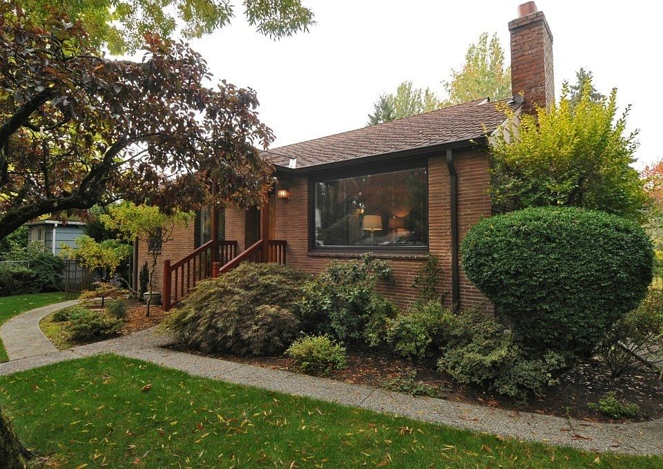 1st image of 11027 35th Ave NE