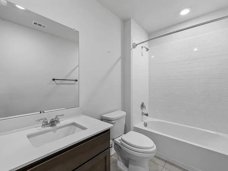 508 Windrow Dr — Photo 11