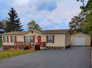 625 Eads Mill Rd, Princeton, WV 24739