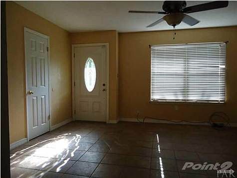 3rd image of 1395 Woodfield Dr