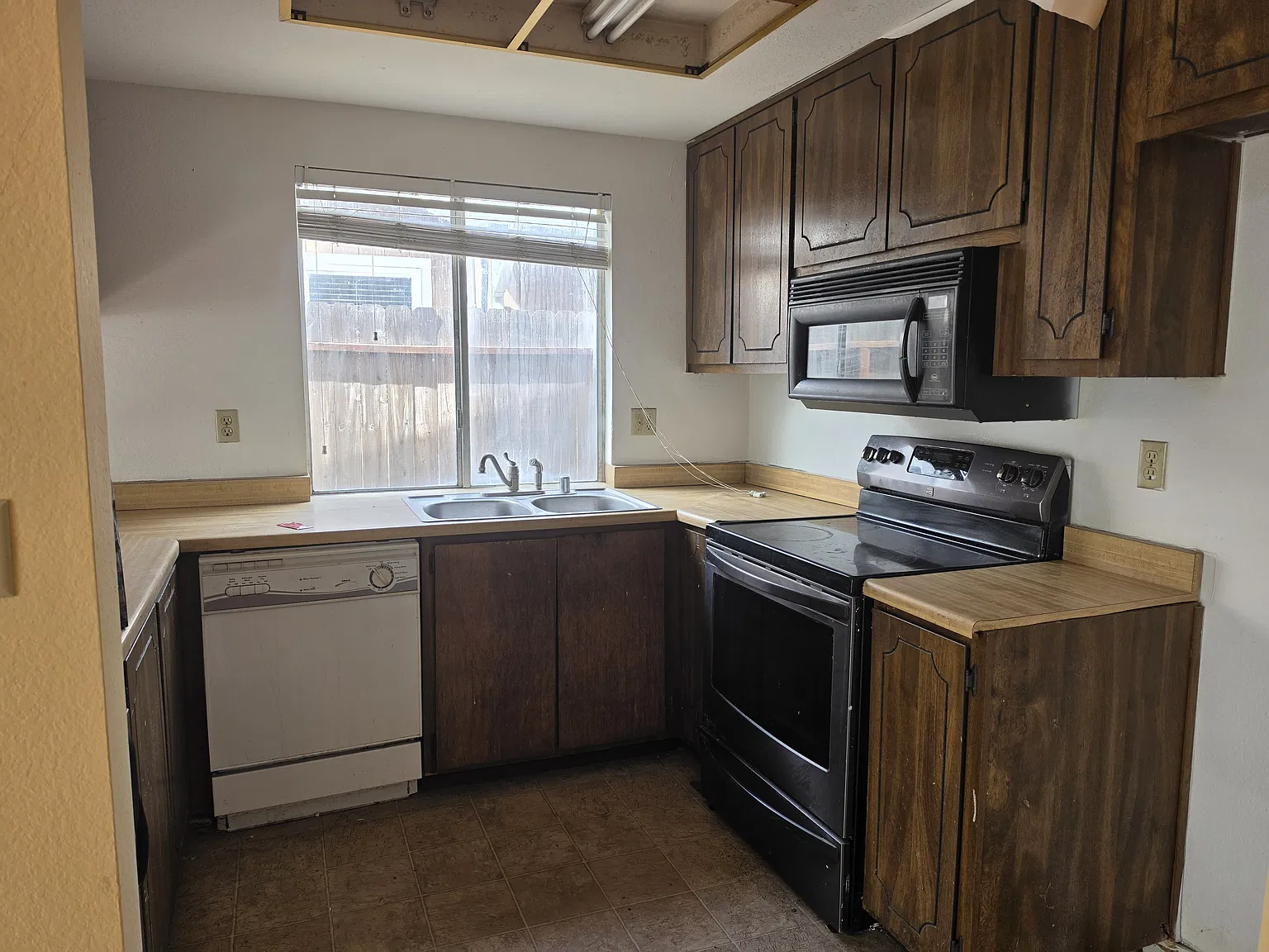 5530 Kevinberg Dr — Photo 4