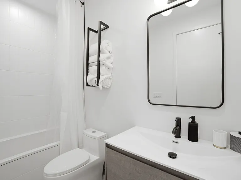 5039 N Winthrop Ave #2F — Photo 19