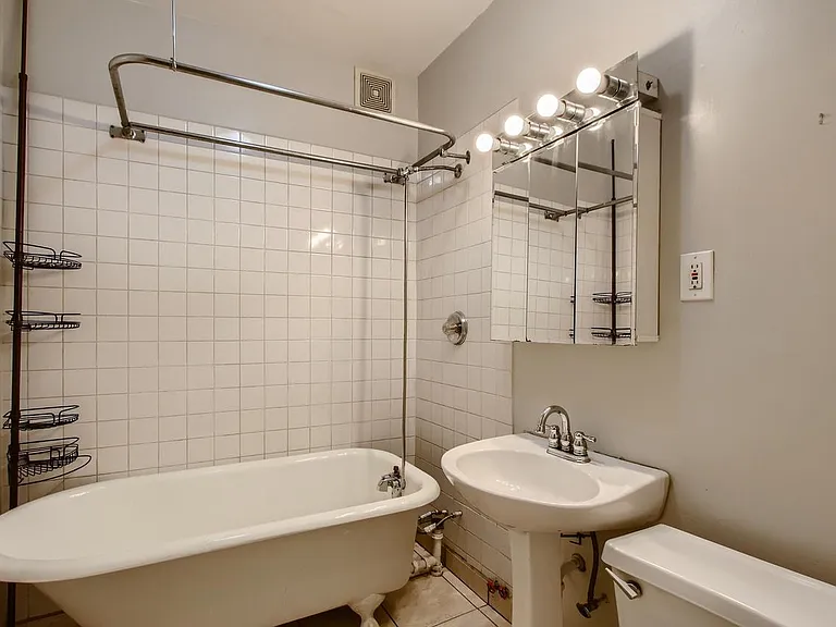 104 S Scoville Ave #3A — Photo 15