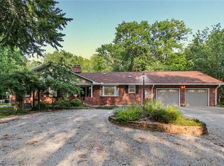 1062 County Road 2400e, Casey, IL 62420