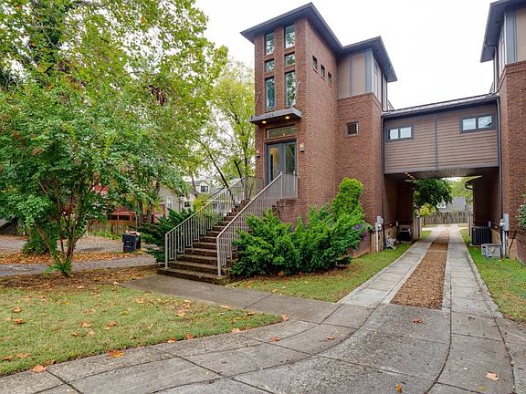 3rd image of 928 Caruthers Ave