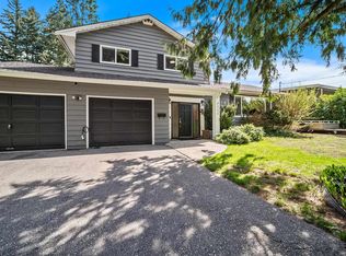 3222 Chestnut St, Abbotsford, BC V2S4M1