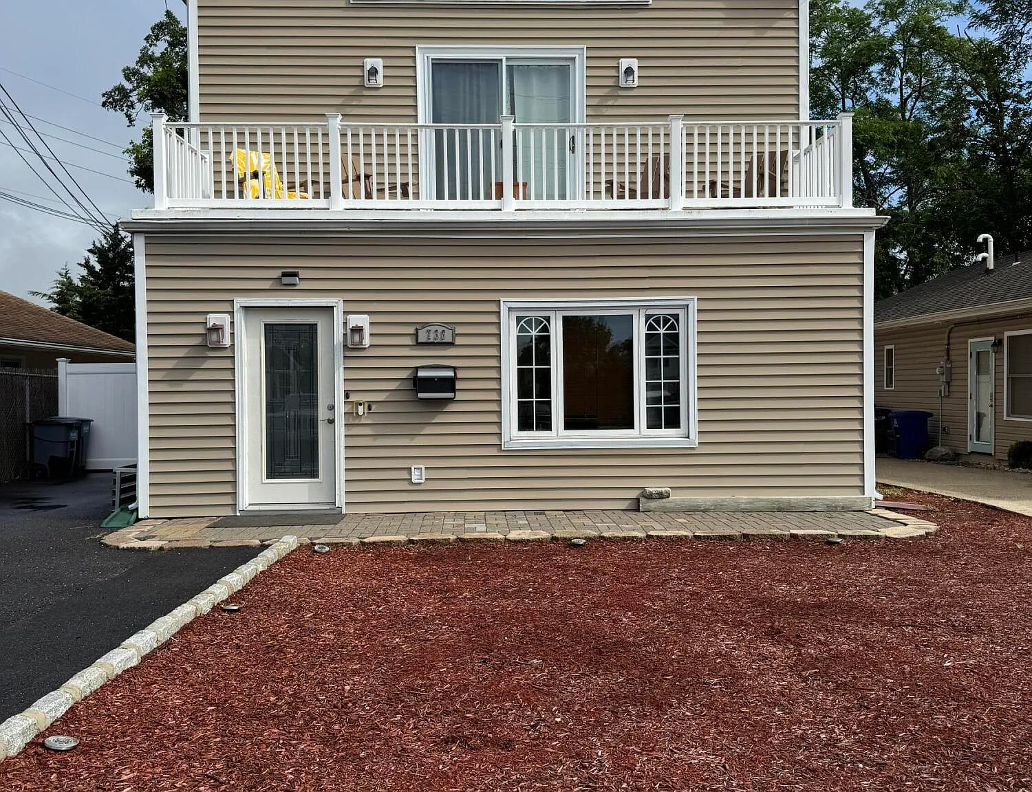 3 bed, 2529 sqft, $2,400 — Photo 1