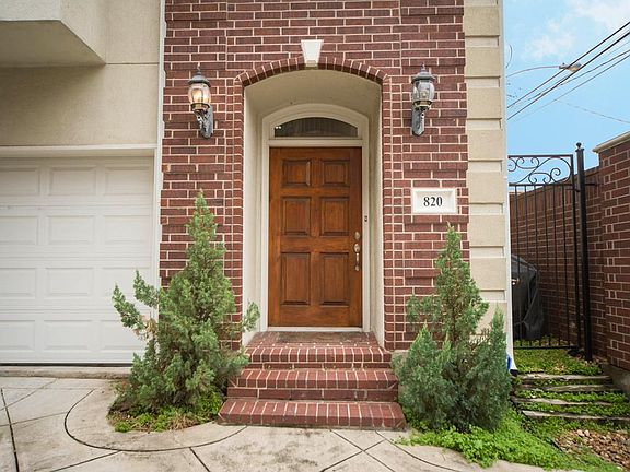 820 Stuart St. Make this your home!