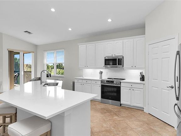 4th image of 1286 Rialto WAY #9-202