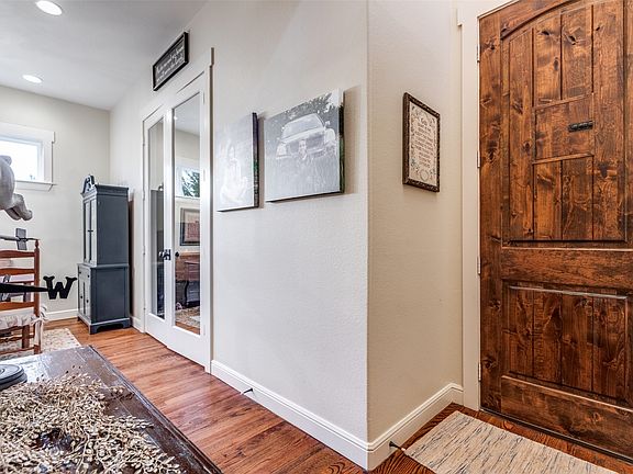 4th image of Red Maple Rd