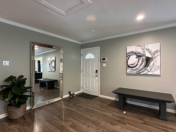 4th image of 21 Tyler Dr