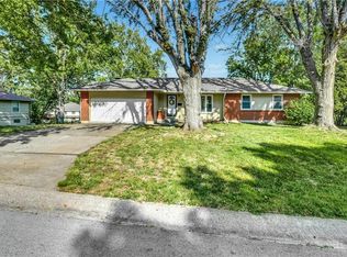 6909 N Central St, Gladstone, MO 64118