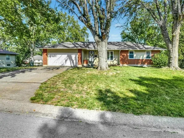 6909 N Central St, Gladstone, MO 64118